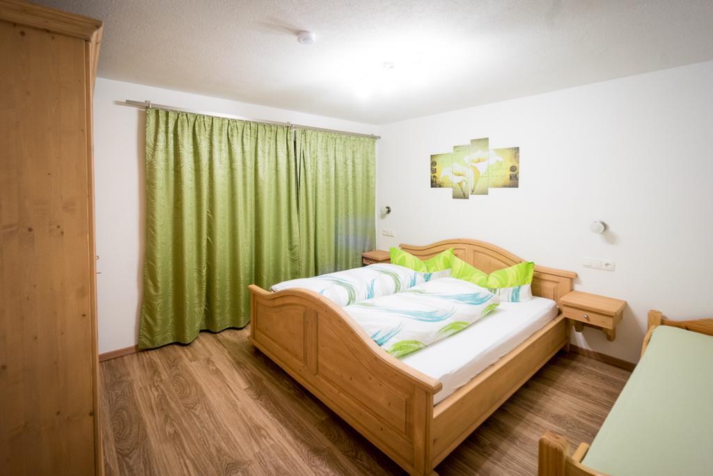 Haus Schennach Apartamento Mayrhofen Quarto foto